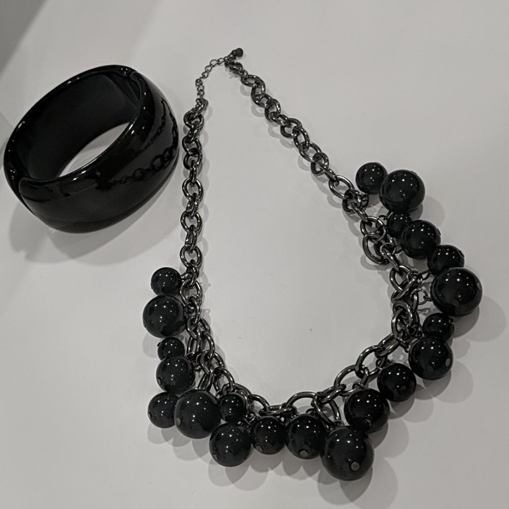 Black dangly beaded necklace with black cuff